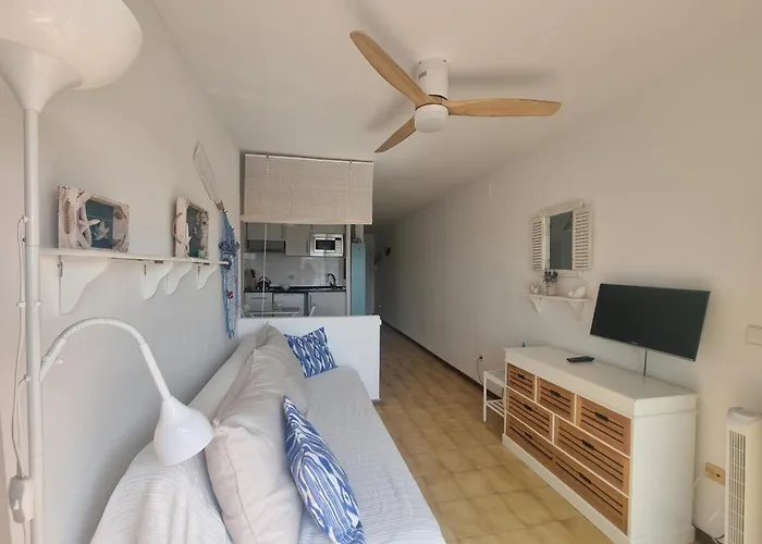 Estudio A 200m De La Playa De Riells, Ideal Parejas - Hisp-236-157